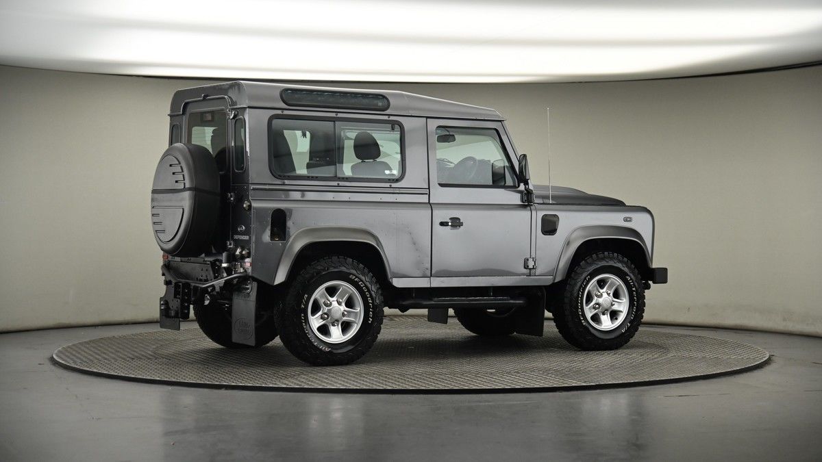 More views of Land Rover Defender 90