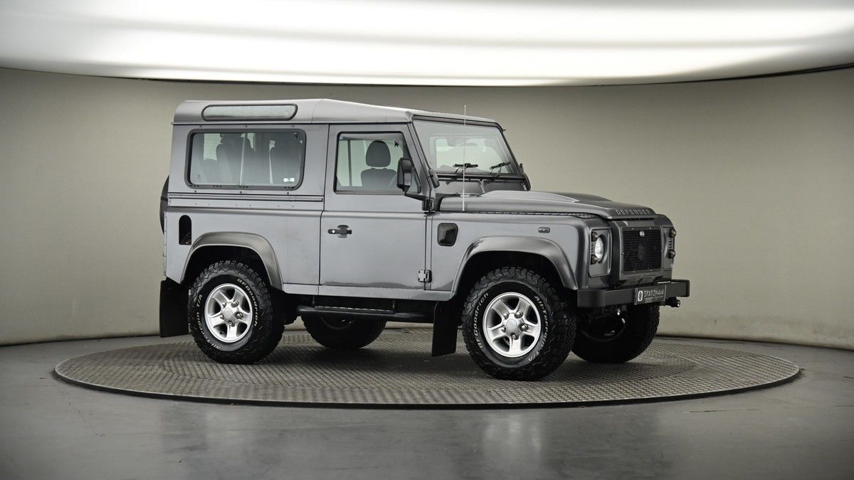 Land Rover Defender 90 Image 6