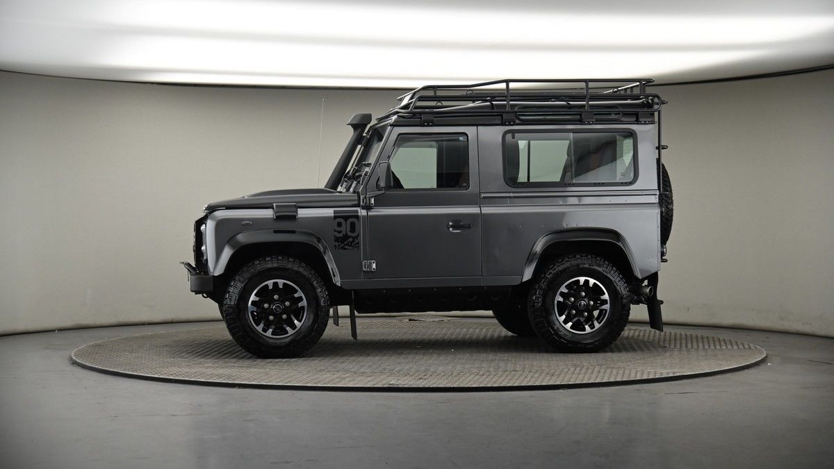 More views of Land Rover Defender 90