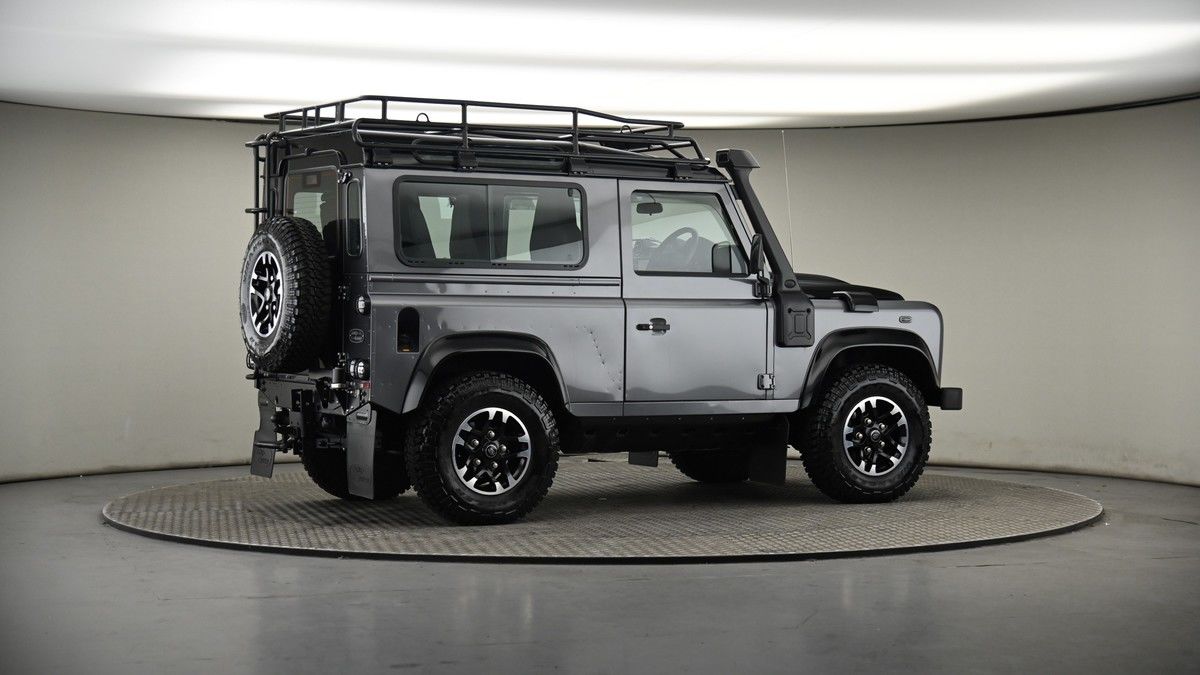 More views of Land Rover Defender 90