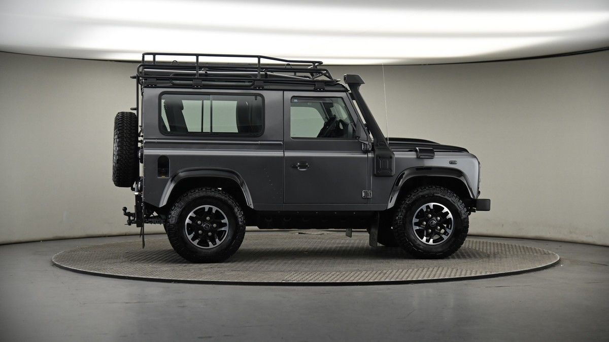 More views of Land Rover Defender 90