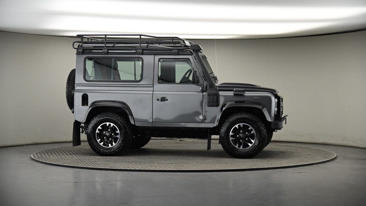 More views of Land Rover Defender 90