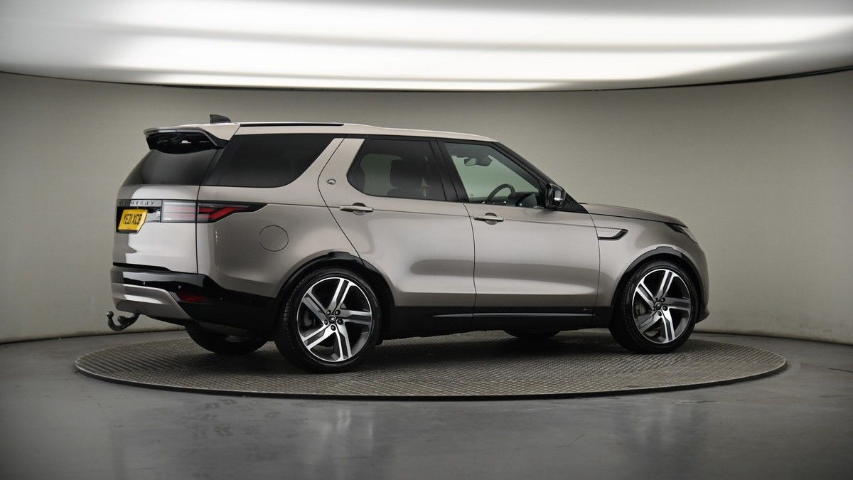 More views of Land Rover Discovery