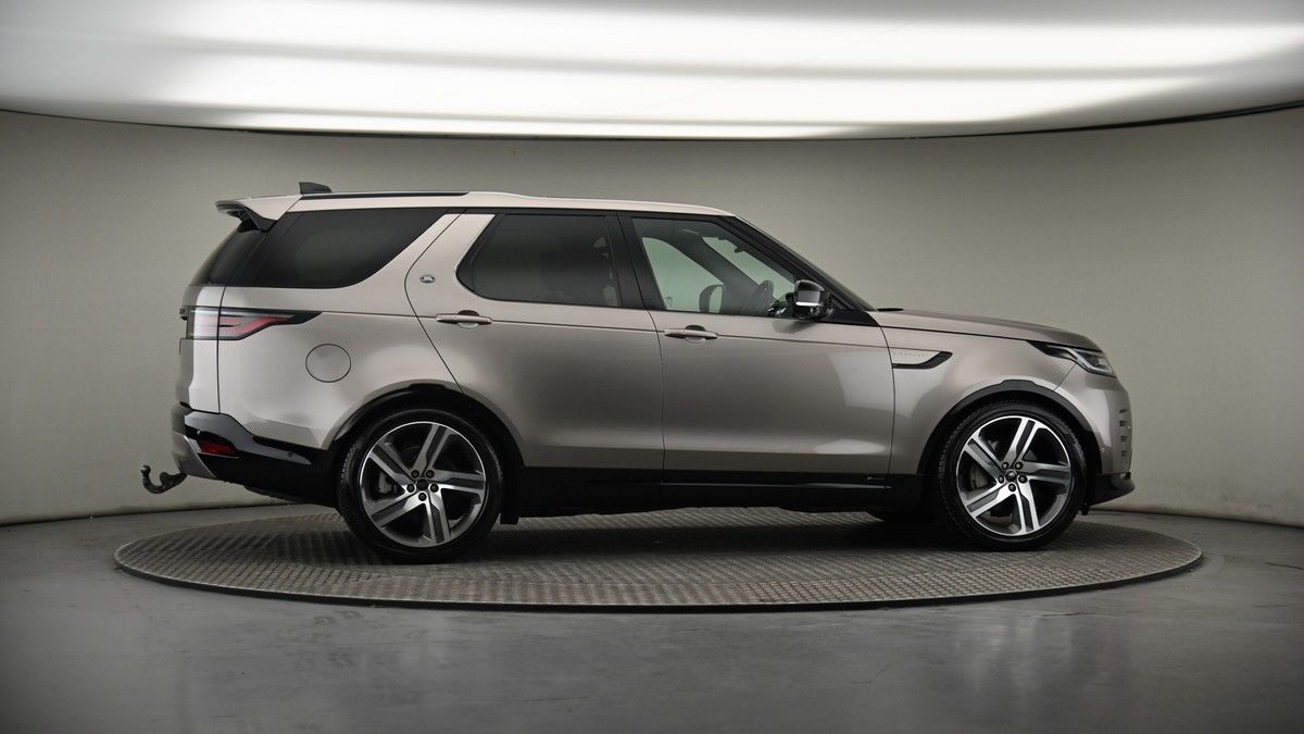 More views of Land Rover Discovery