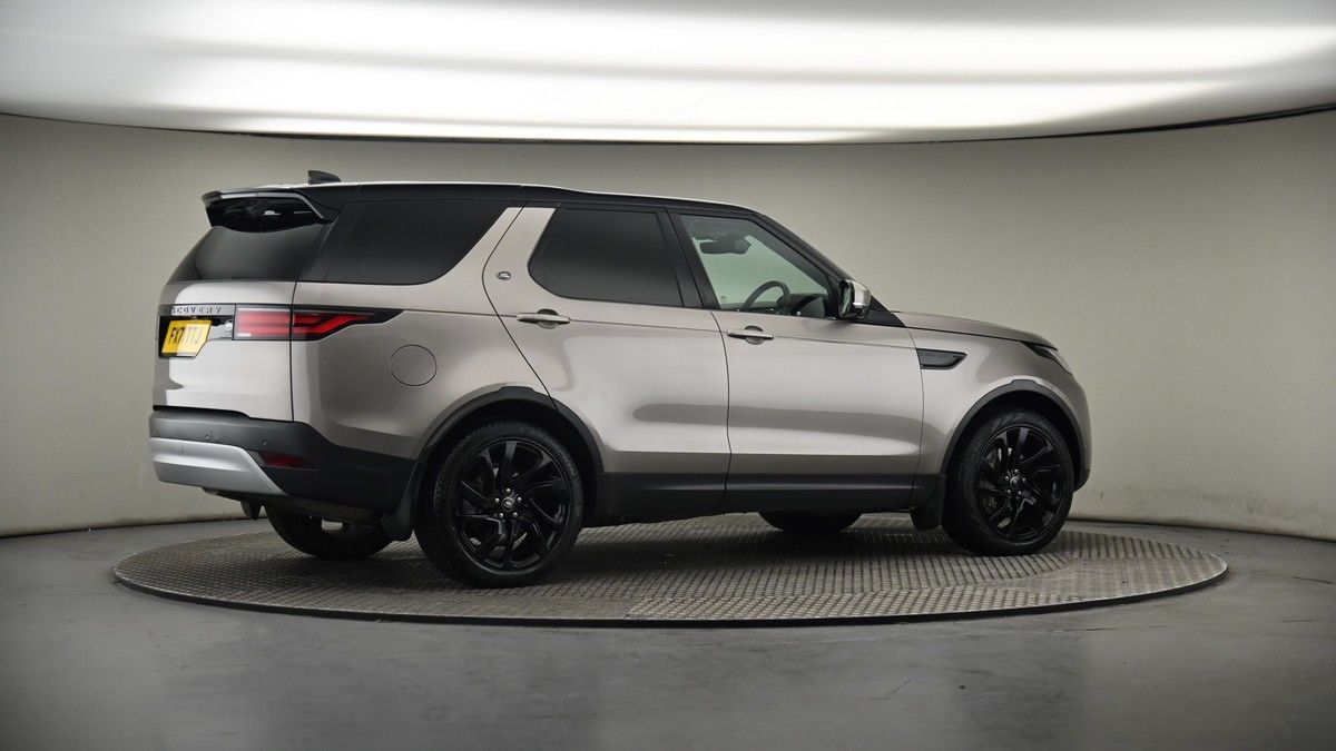 More views of Land Rover Discovery