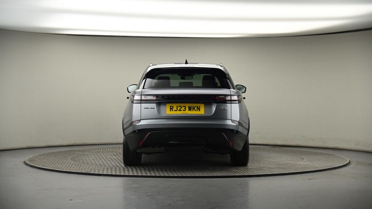 Land Rover Range Rover Velar Image 17