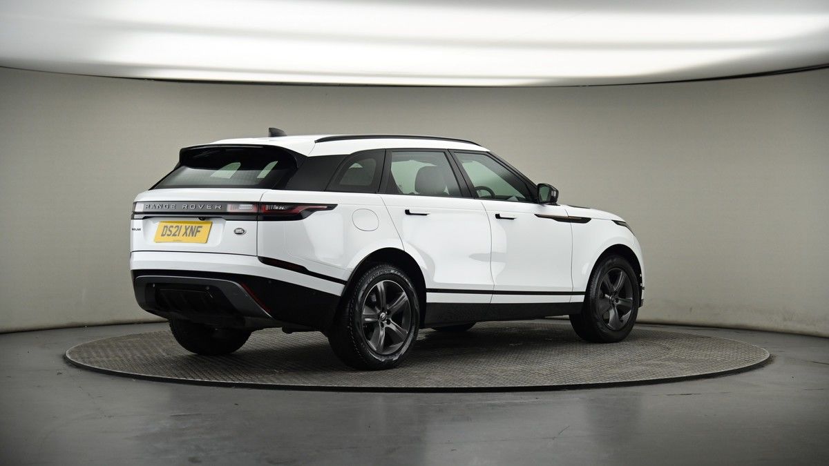 Land Rover Range Rover Velar Image 6