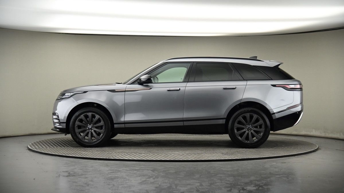 Land Rover Range Rover Velar Image 19