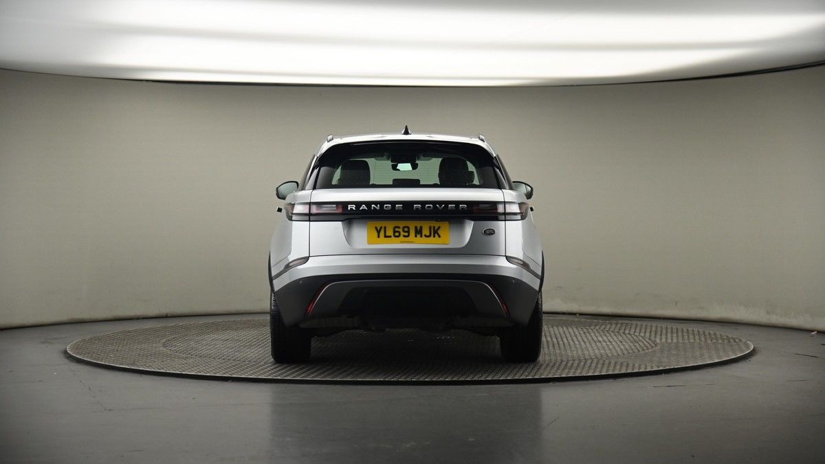 Land Rover Range Rover Velar Image 17