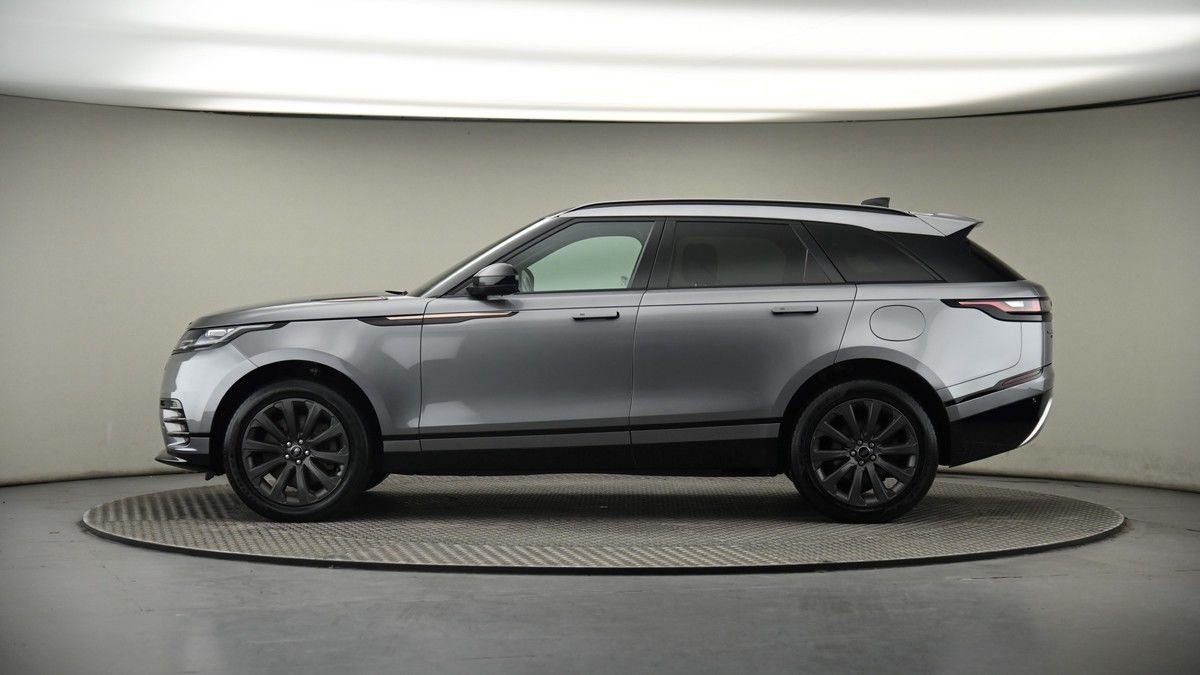 Land Rover Range Rover Velar Image 18