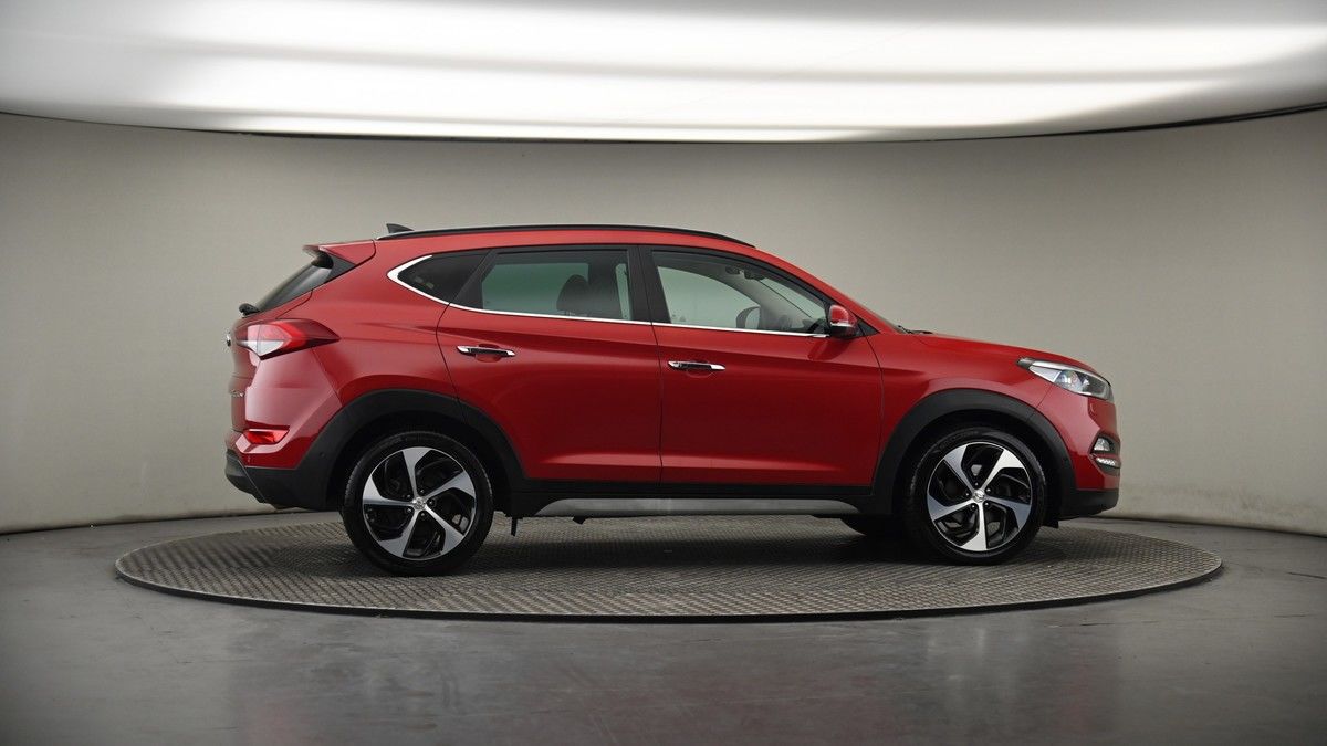 More views of Hyundai TUCSON