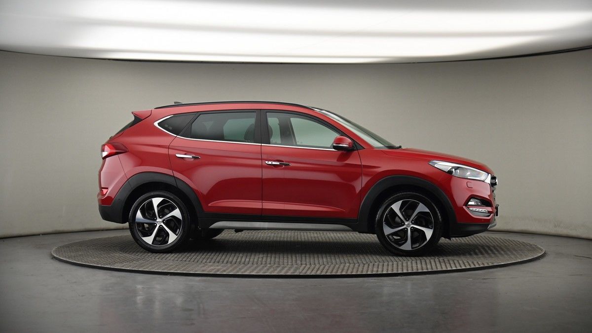 More views of Hyundai TUCSON