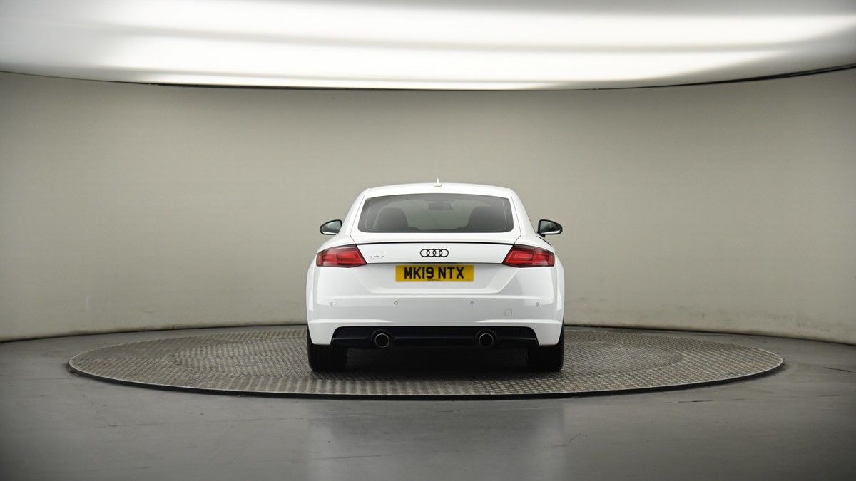 Audi TT Image 17