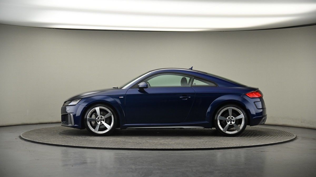 Audi TT Image 18