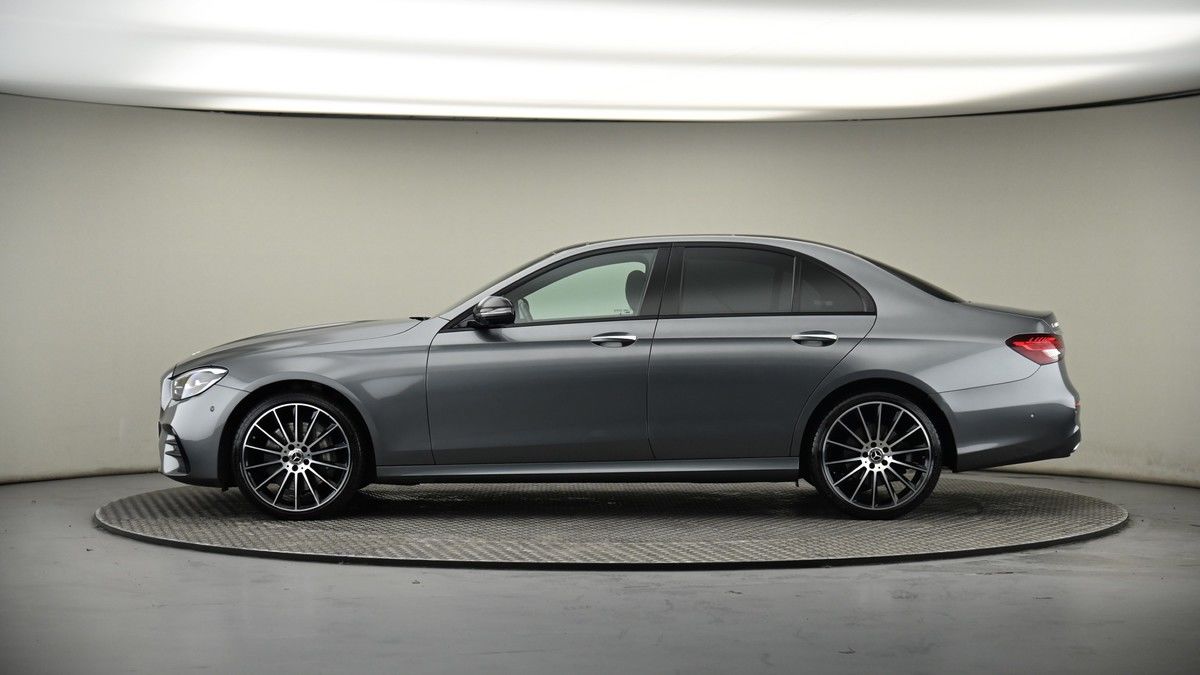 Mercedes-Benz E Class Image 19