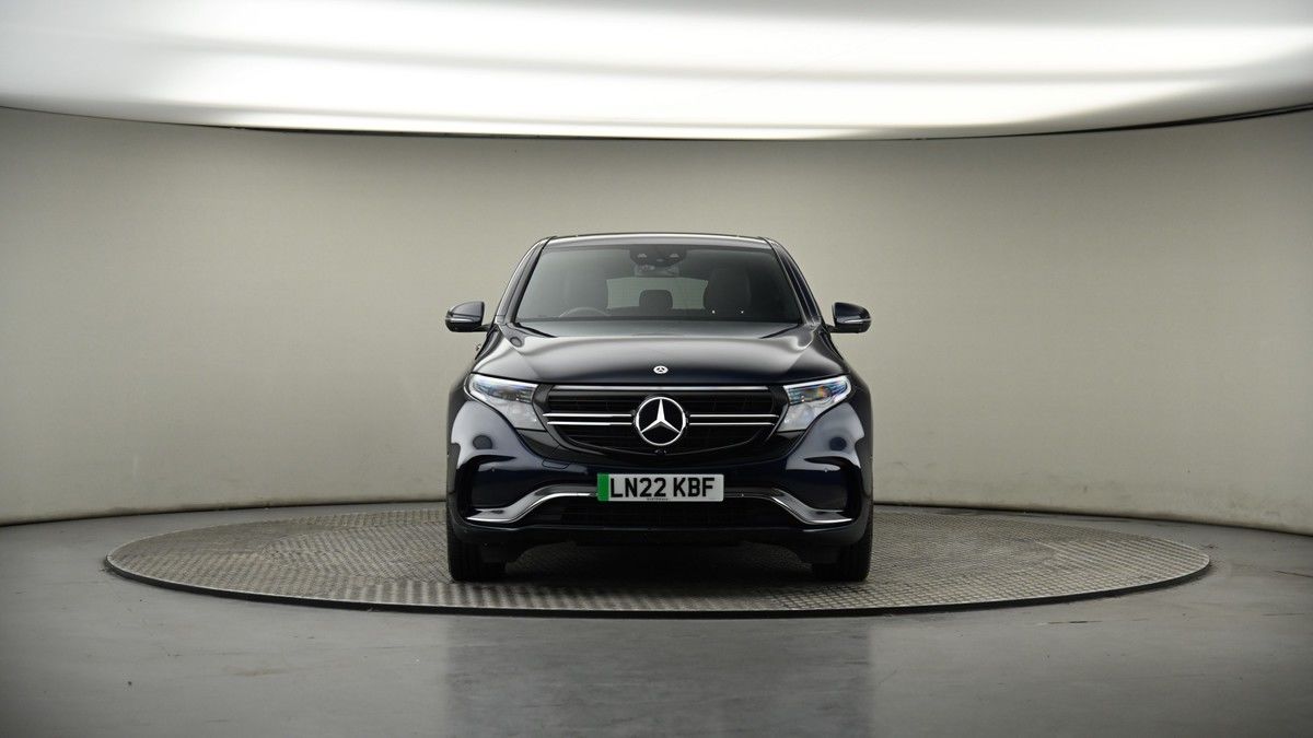 Mercedes-Benz EQC Image 18