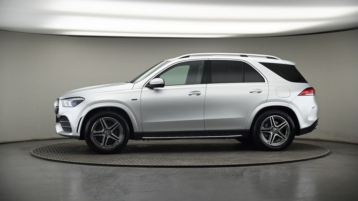 More views of Mercedes-Benz GLE