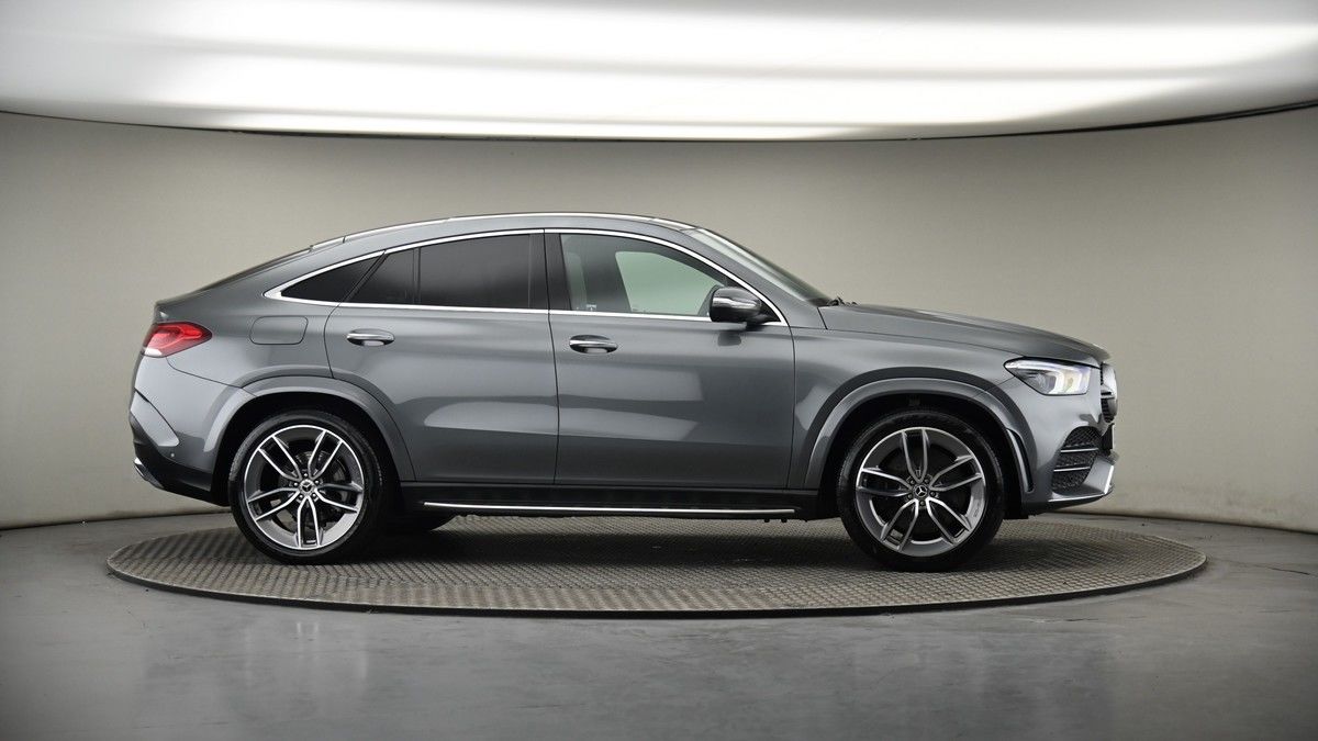 More views of Mercedes-Benz GLE