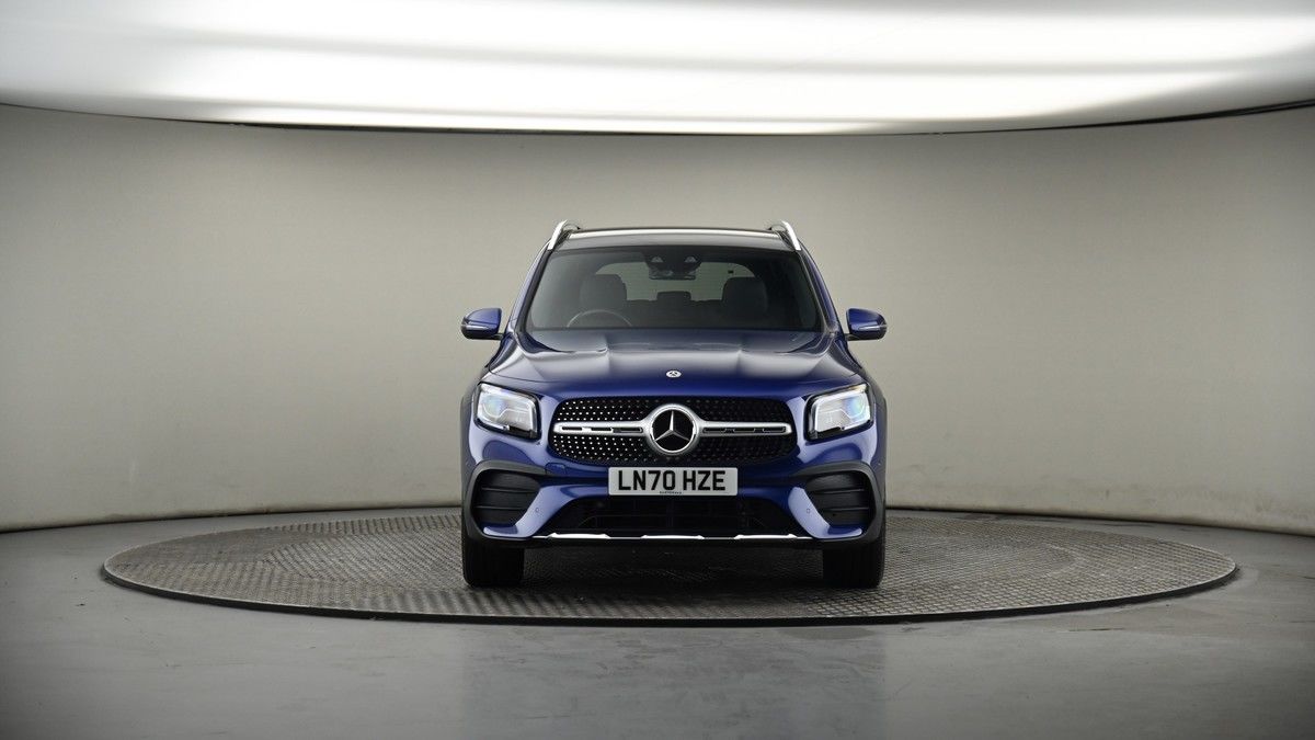 Mercedes-Benz GLB Image 18