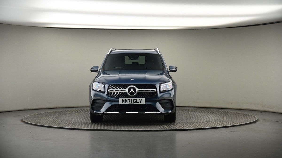 Mercedes-Benz GLB Image 18