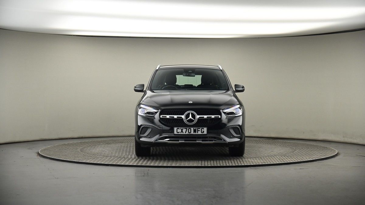 Mercedes-Benz GLA Image 18