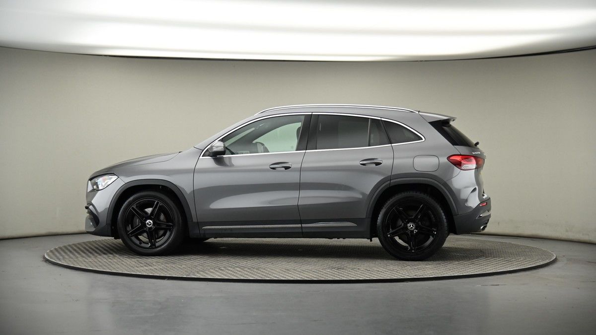 More views of Mercedes-Benz GLA