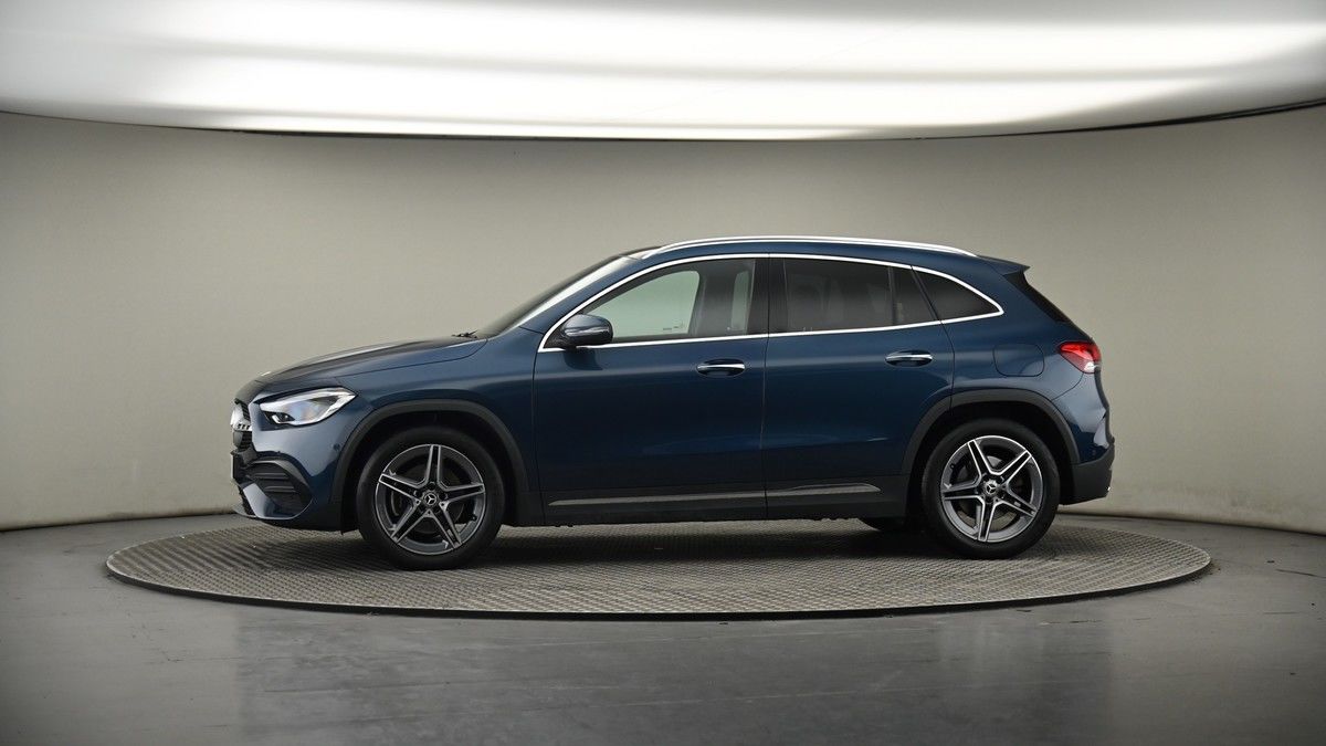 More views of Mercedes-Benz GLA