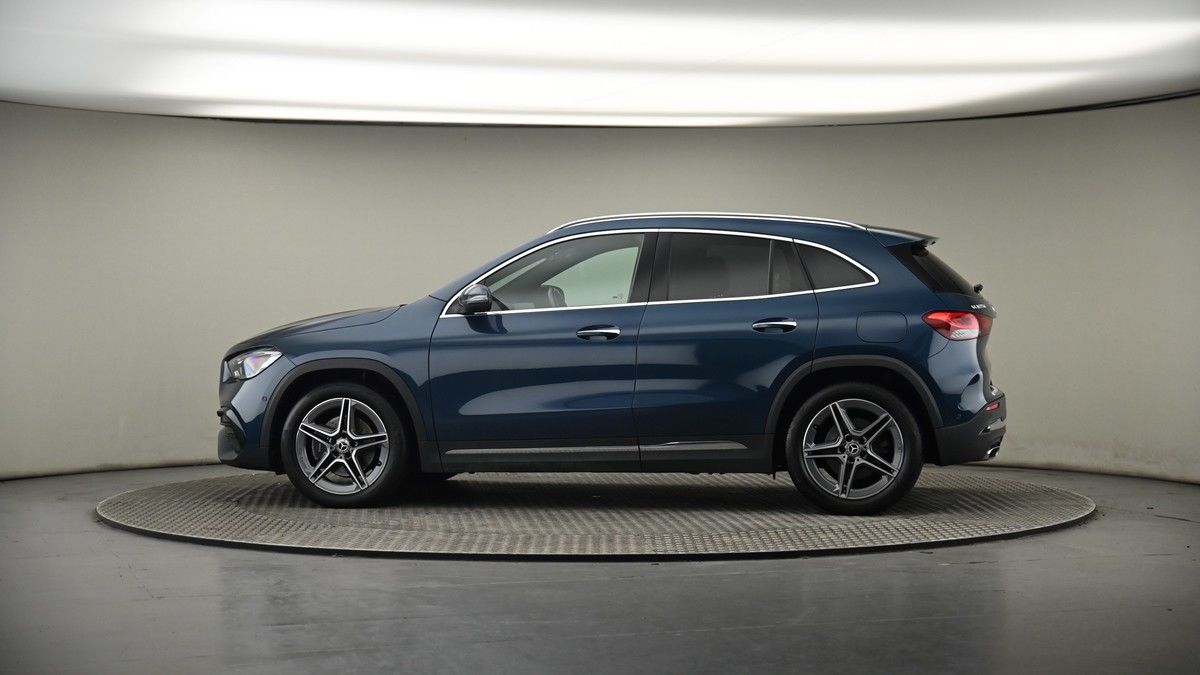 More views of Mercedes-Benz GLA