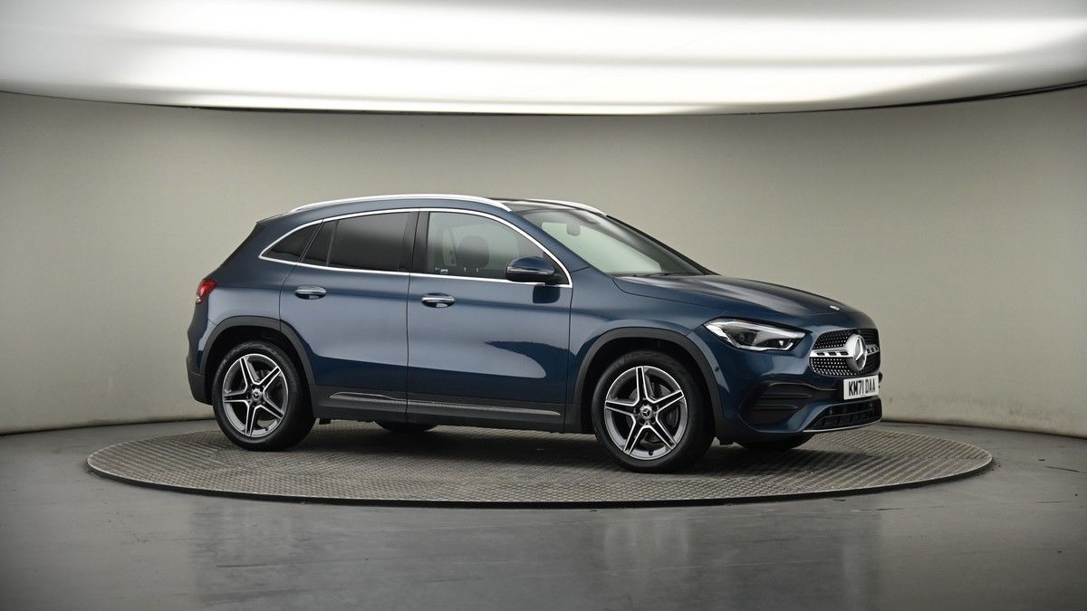 Mercedes-Benz GLA Image 6