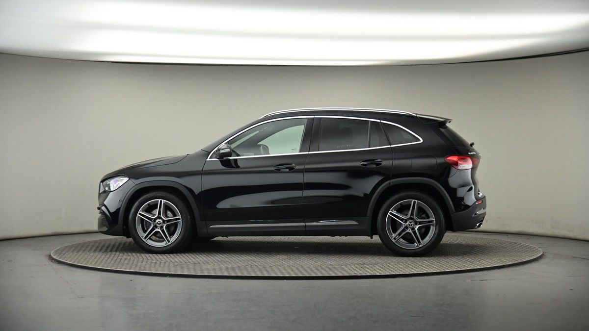 More views of Mercedes-Benz GLA