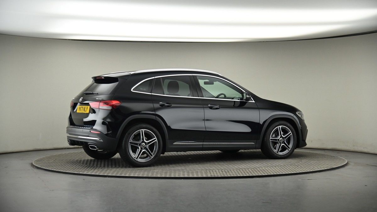 More views of Mercedes-Benz GLA