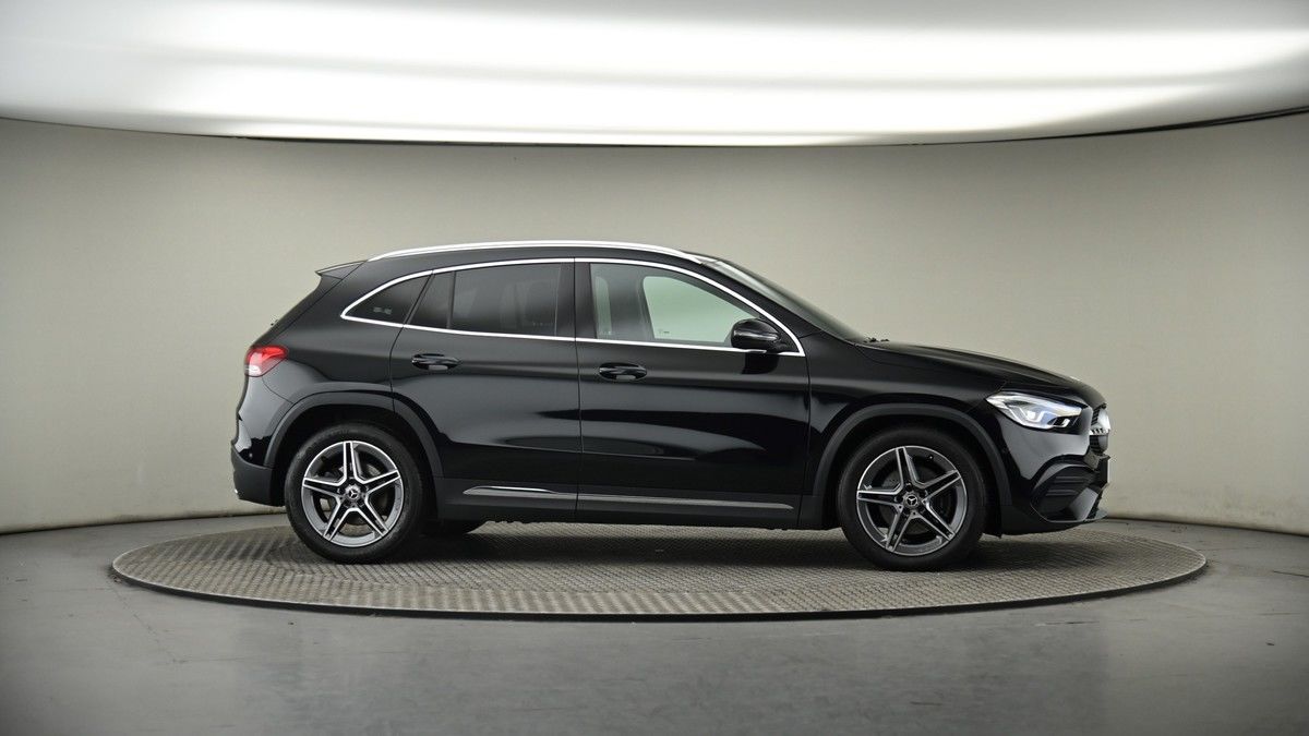 More views of Mercedes-Benz GLA