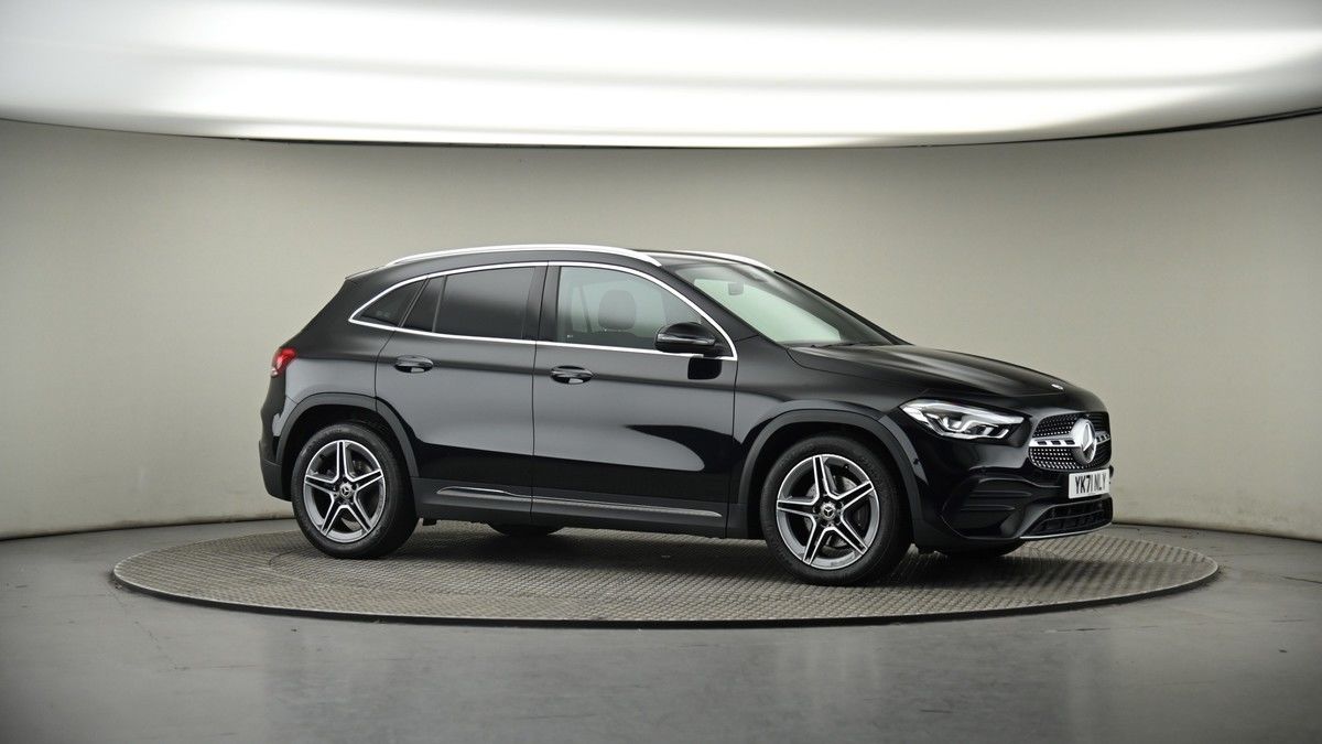 Mercedes-Benz GLA Image 6