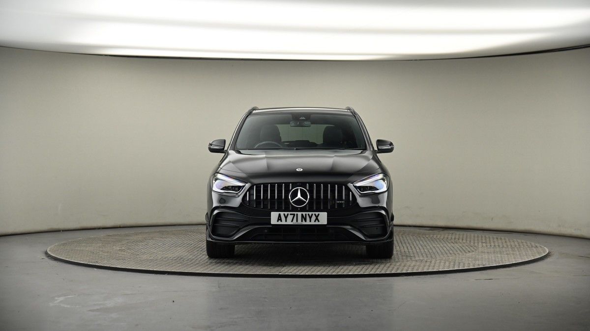 Mercedes-Benz GLA Image 18