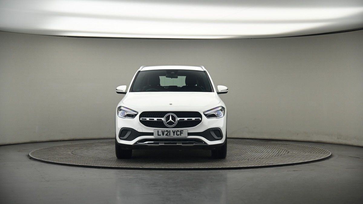 Mercedes-Benz GLA Image 18