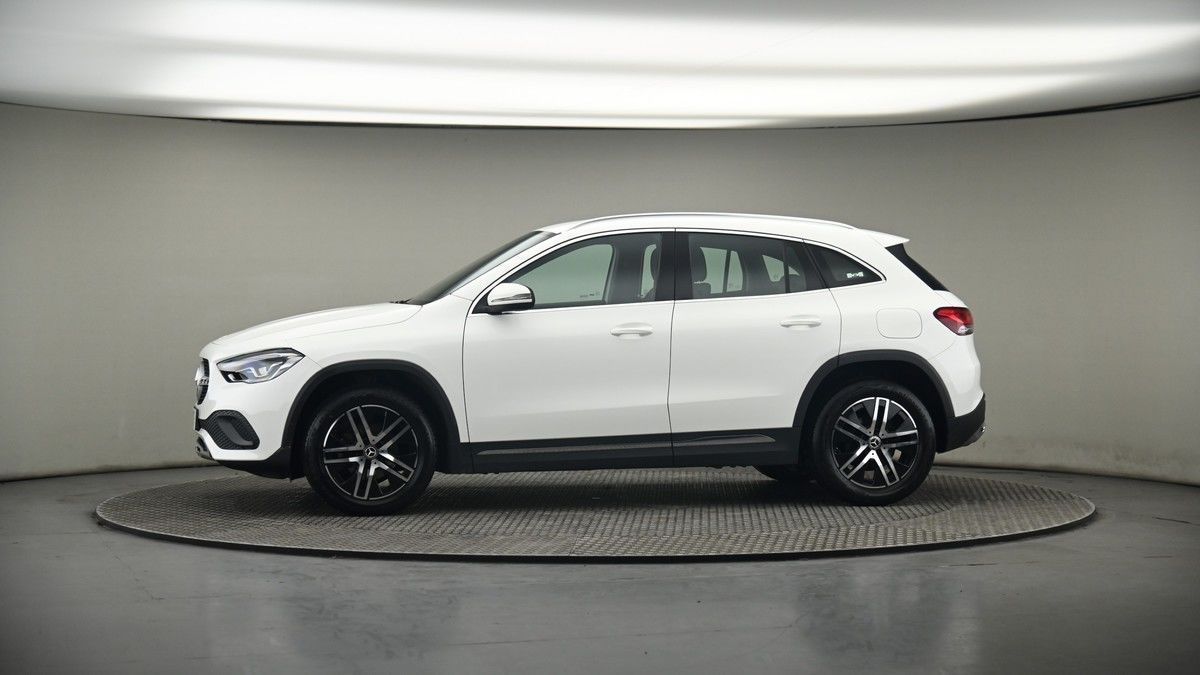 More views of Mercedes-Benz GLA