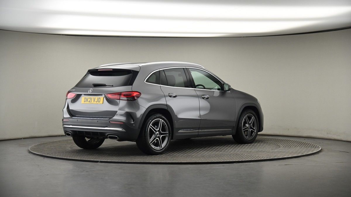 Mercedes-Benz GLA Image 7