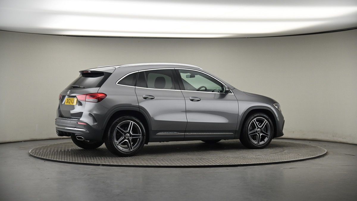 More views of Mercedes-Benz GLA