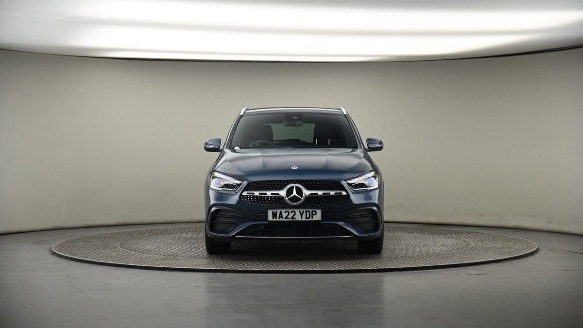 Mercedes-Benz GLA Image 18