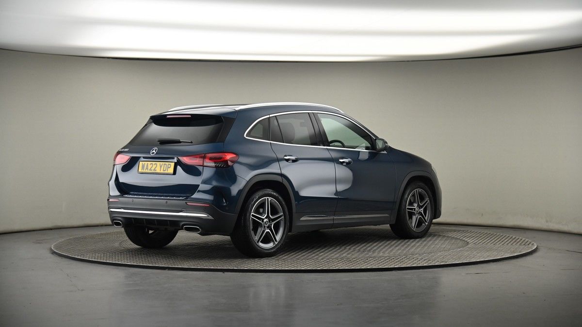 Mercedes-Benz GLA Image 7