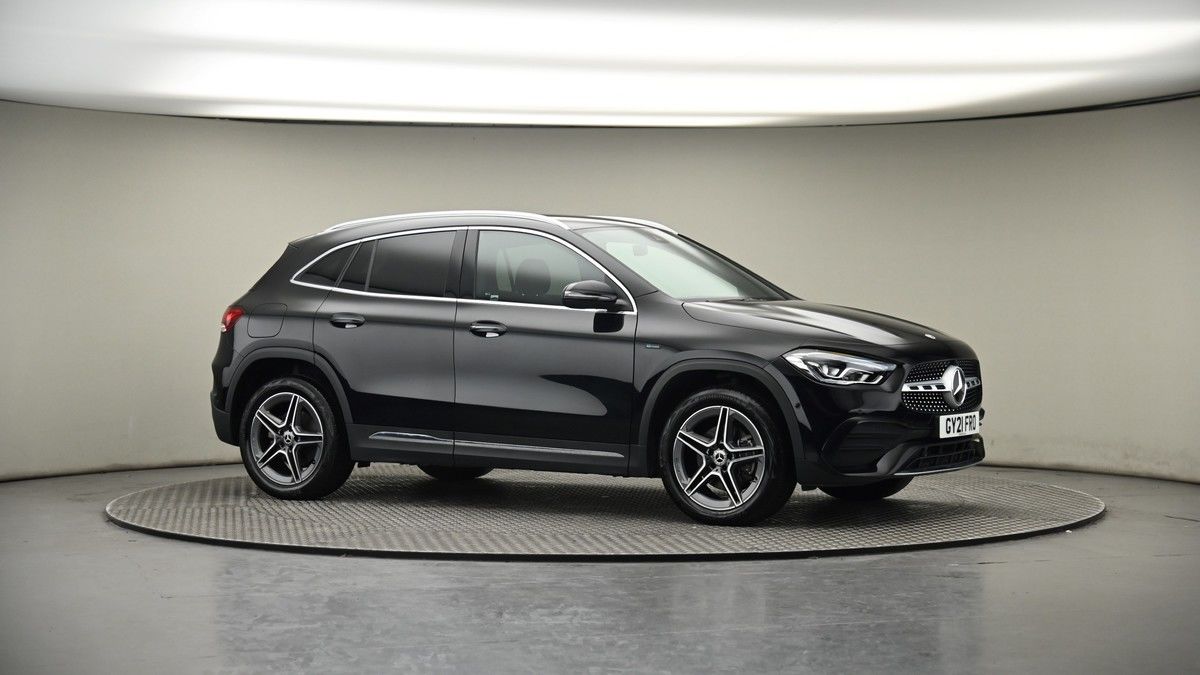 Mercedes-Benz GLA Image 6