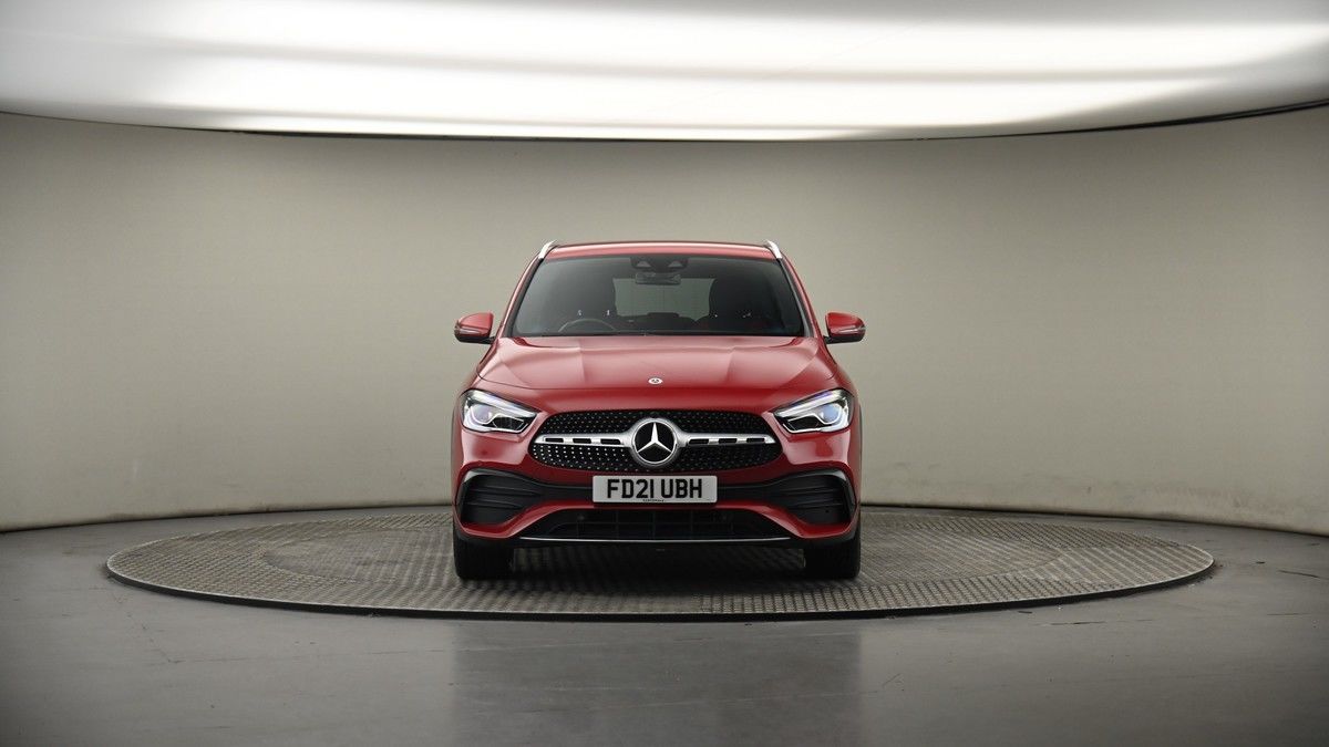 Mercedes-Benz GLA Image 18