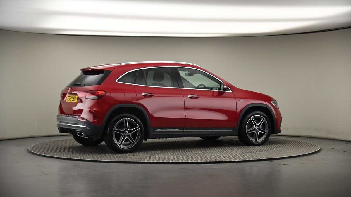 More views of Mercedes-Benz GLA