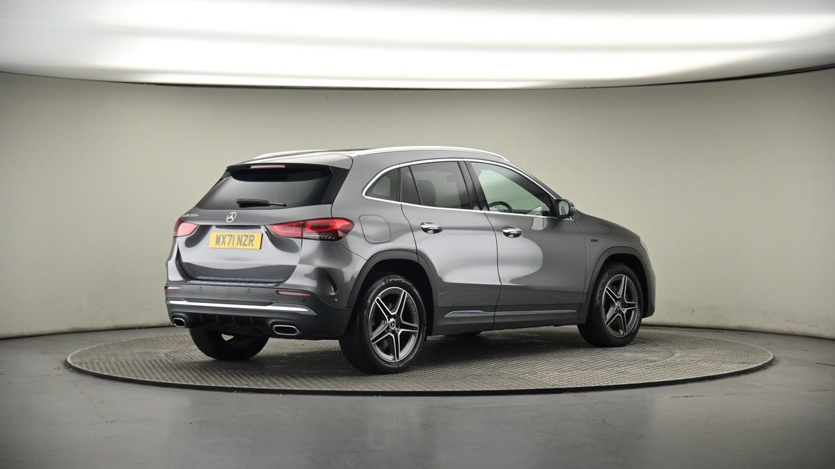 Mercedes-Benz GLA Image 7