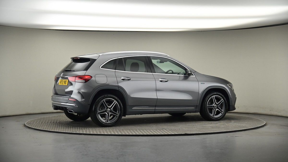 More views of Mercedes-Benz GLA