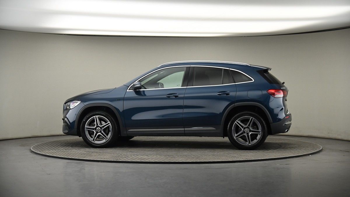 More views of Mercedes-Benz GLA