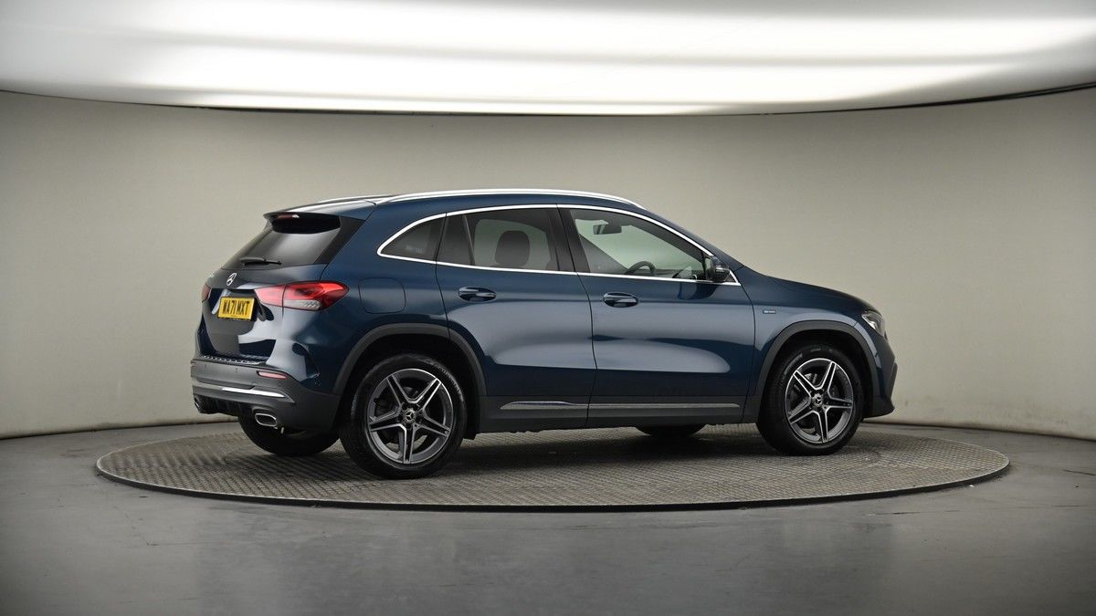 More views of Mercedes-Benz GLA