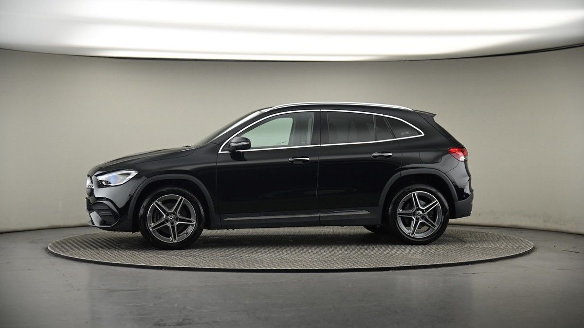 More views of Mercedes-Benz GLA