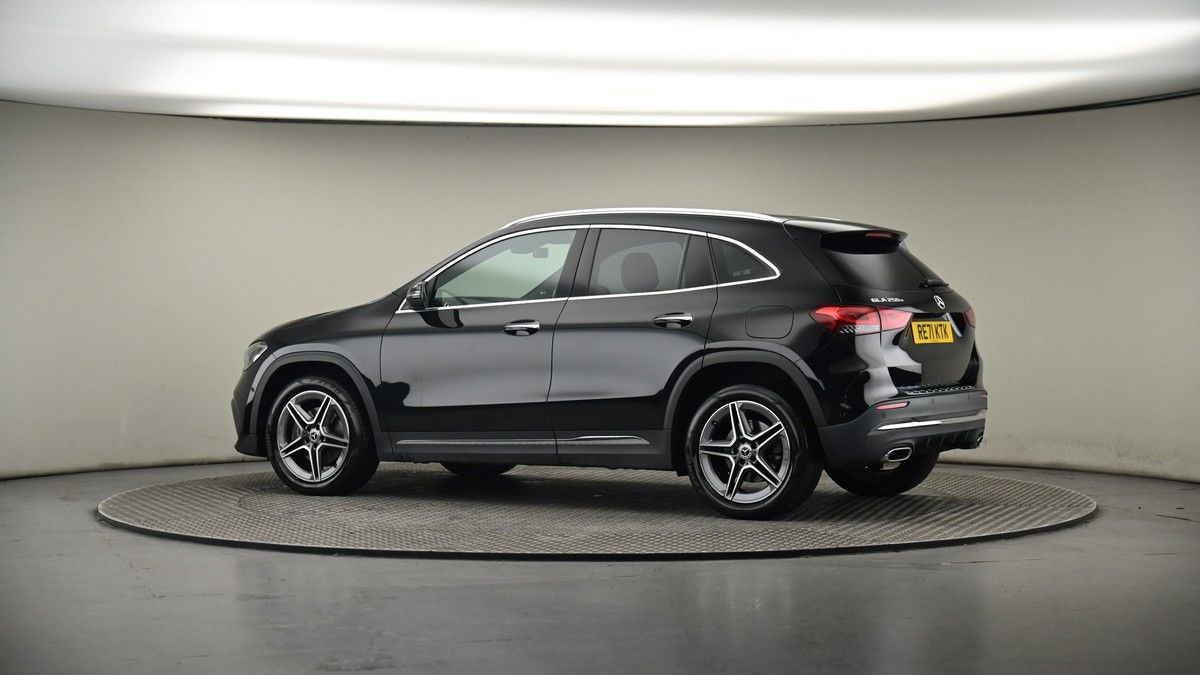 More views of Mercedes-Benz GLA