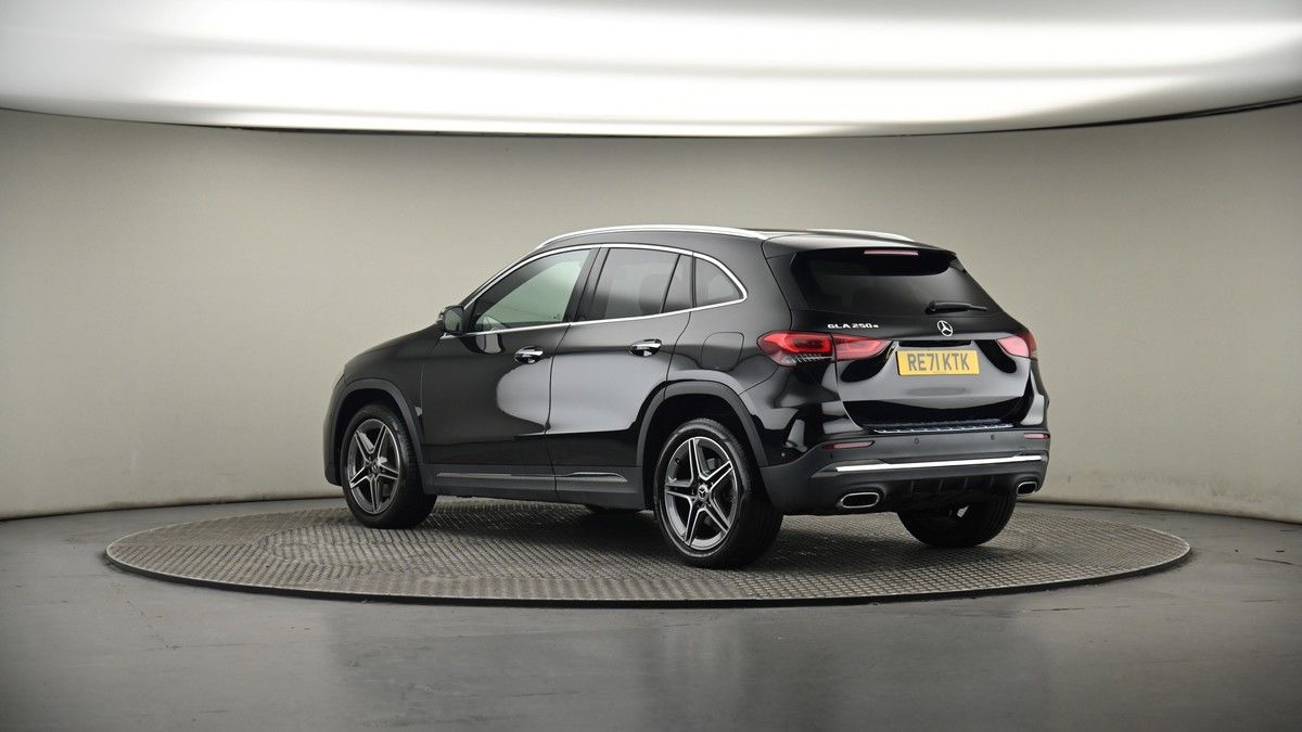 More views of Mercedes-Benz GLA